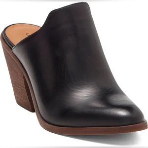 Lullin Mule (Women)
LUCKY BRAND size 7